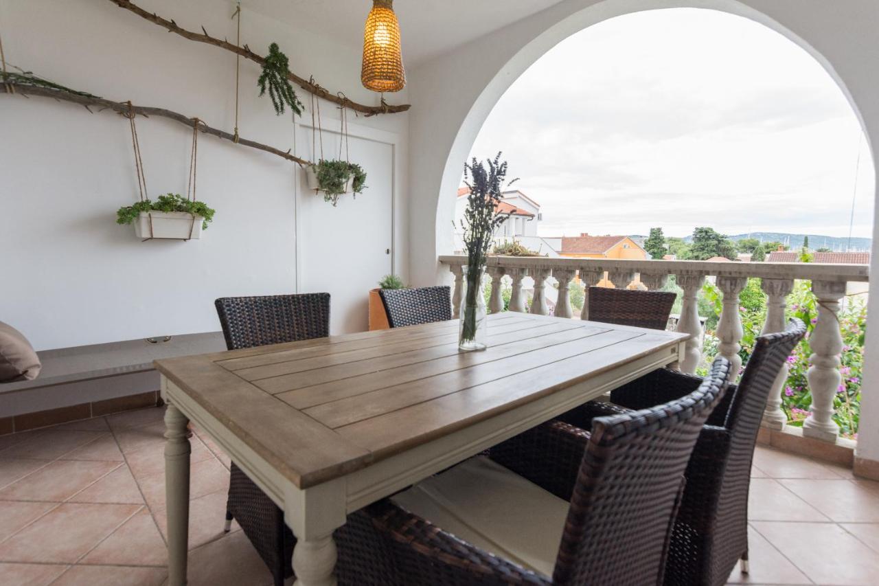 Makii Apartment